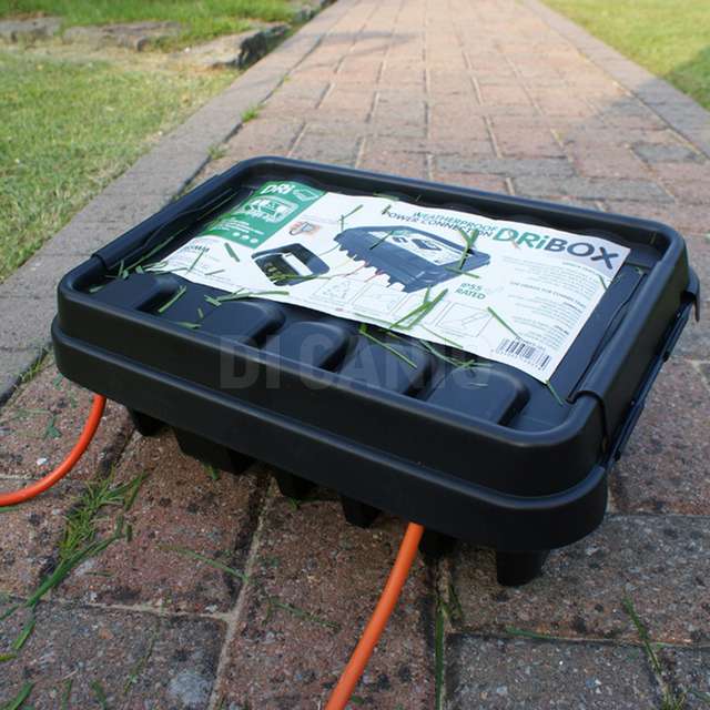 Scatola protettiva isolante per collegamenti elettrici ip55 esterno colore nero - Principale