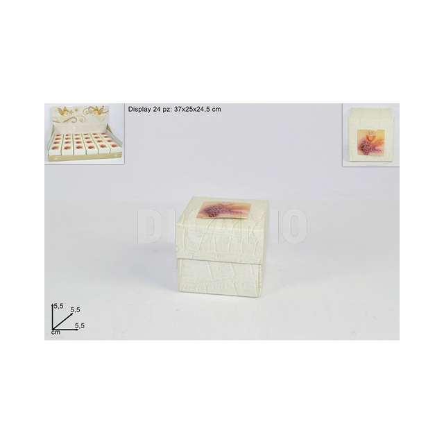 Scatola bianca in display c_applicaz. calice art. 156_fr000571_due esse - Principale